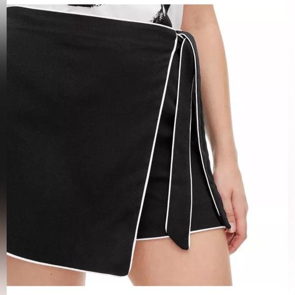 New Diane Von Furstenberg for Target Side Wrap Mini Skort black & white SMALL - Picture 9 of 11